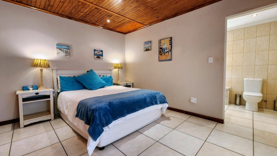 2 Bedroom Property for Sale in Brenton On Lake Western Cape